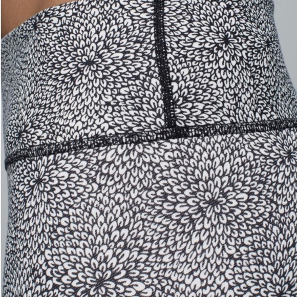 Lululemon Wunder Under Pant Plush Petal Deep Coal Ghost size 6 - Picture 9 of 12